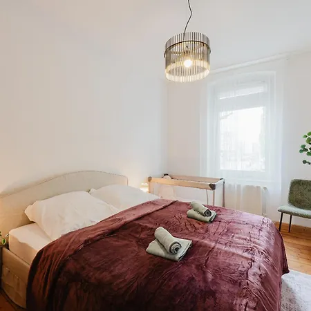 Altbau-traum, Zentrumsnah, Küche, Whirlpool
